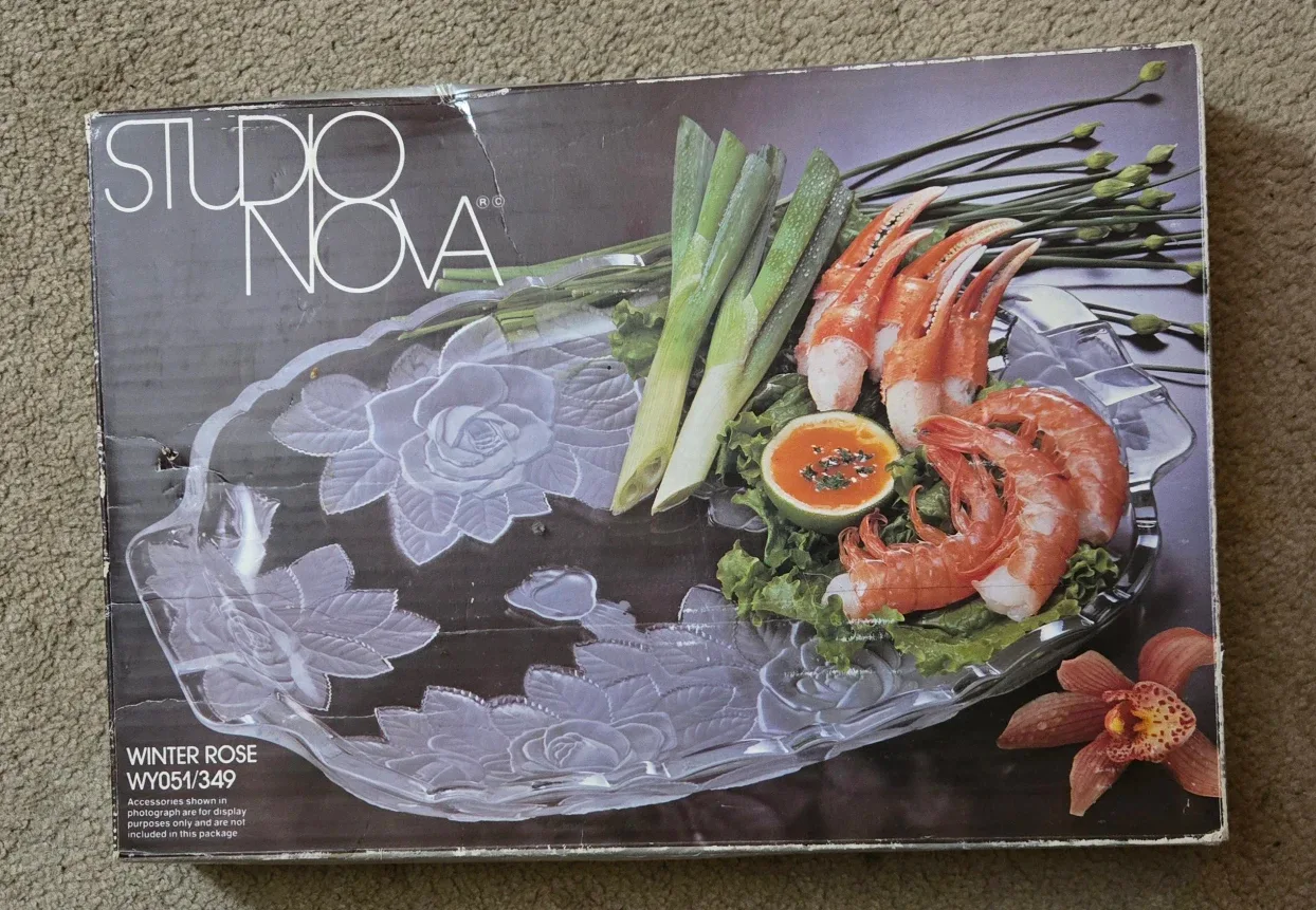 Vintage Santa 13" Serving Platter image indicator(3)