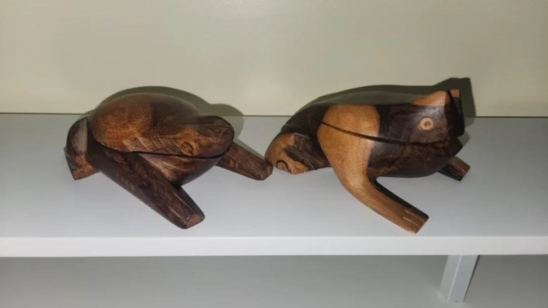 Hand carved wooden animals image indicator(2)