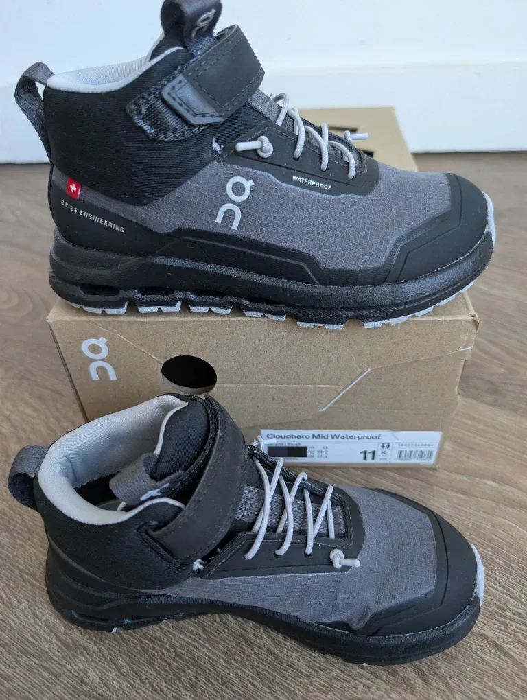 On Cloudhero Mid Waterproof Kids Shoes - Size 11 BRAND NEW image indicator(4)