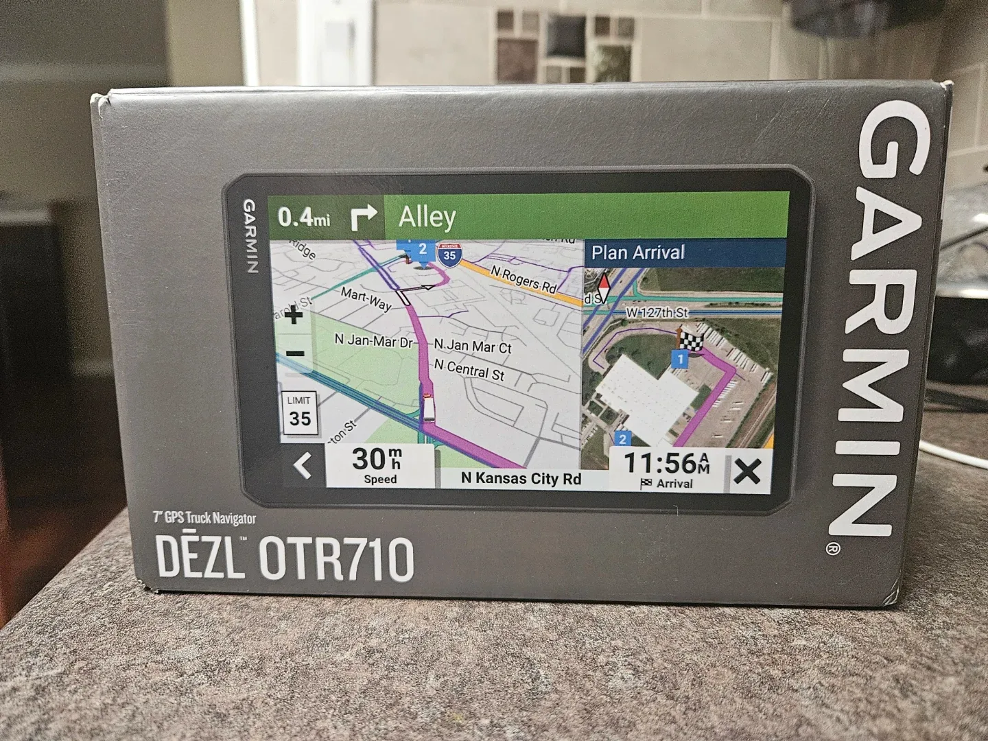 Garmin dezl OTR710 7" GPS Truck Navigator, never used. image indicator(2)