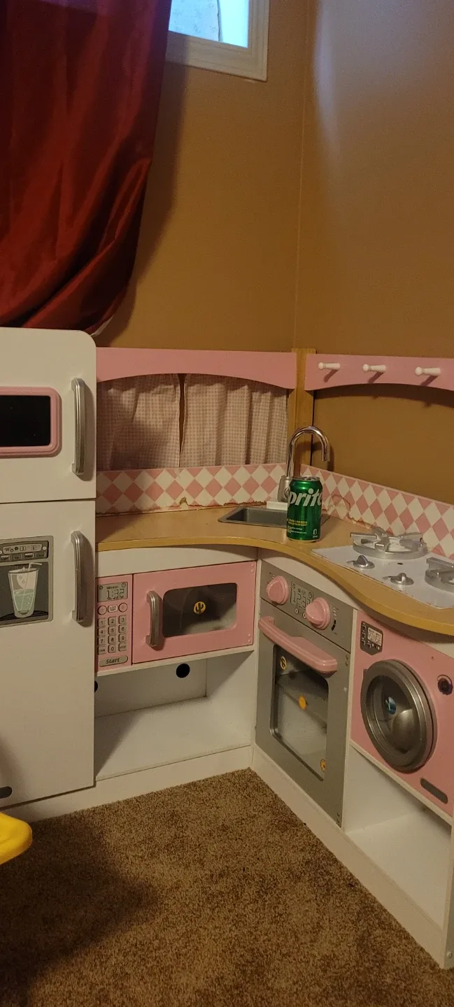 Kids Pink & White Pretend Play Kitchen image indicator(2)