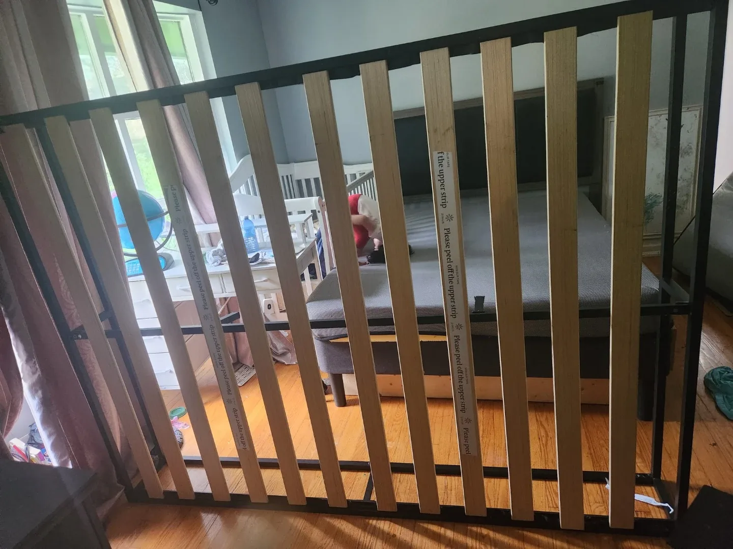 Bed frame with headboard image indicator(3)