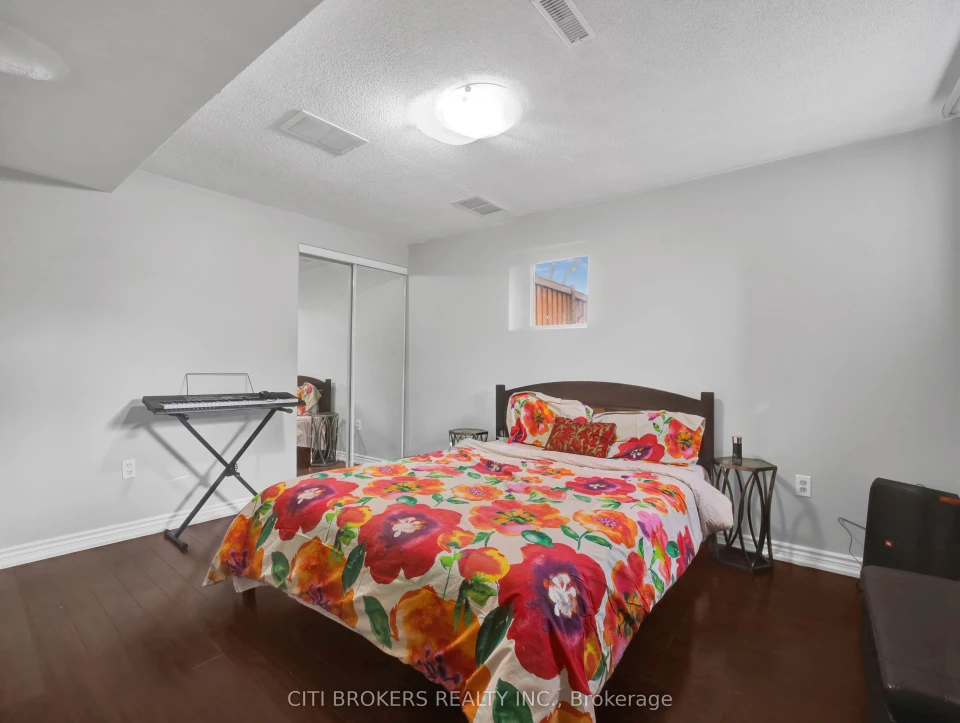 2 bedroom basement - photo 2