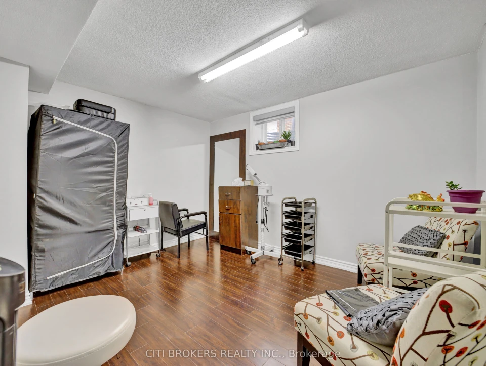 2 bedroom basement - photo 5