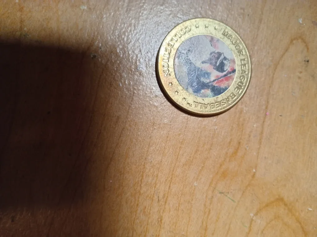 KEN GRIFFEY COIN LIMITED EDITION #577 image indicator(2)