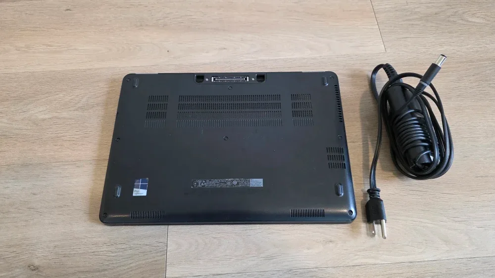 Dell Latitude E7270 Laptop image indicator(4)