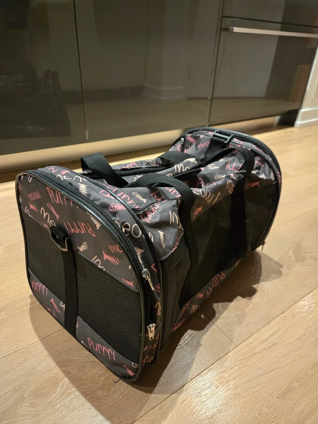 Cat Carrier for medium/small cats image indicator(4)