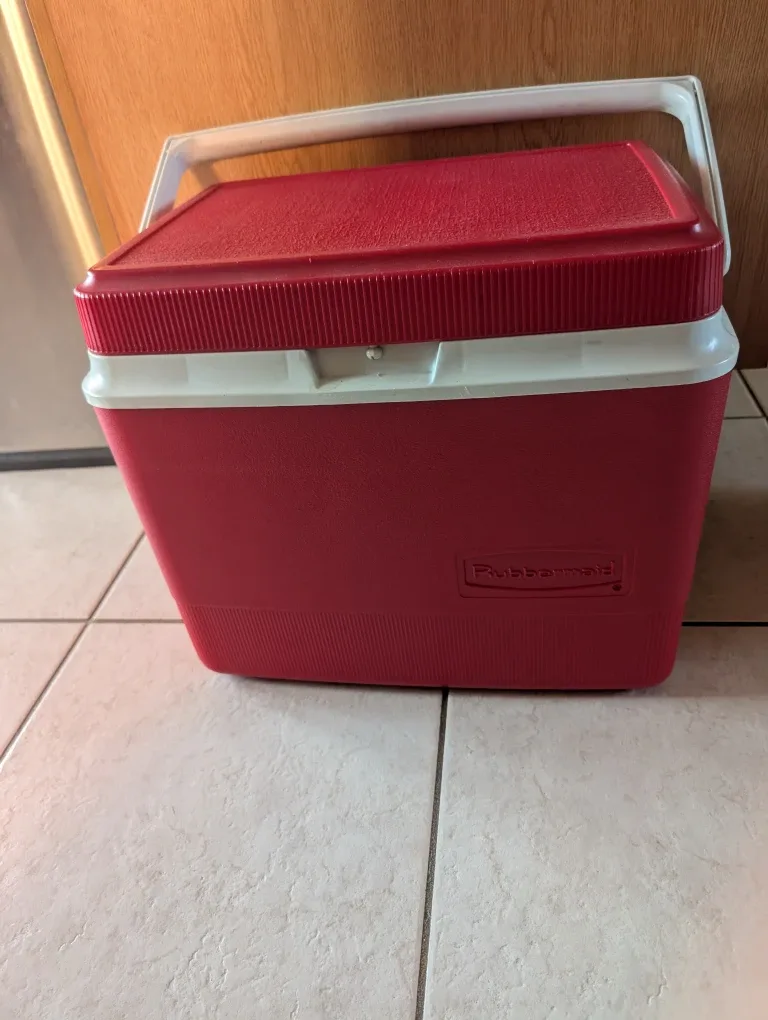 Rubbermaid Red Cooler