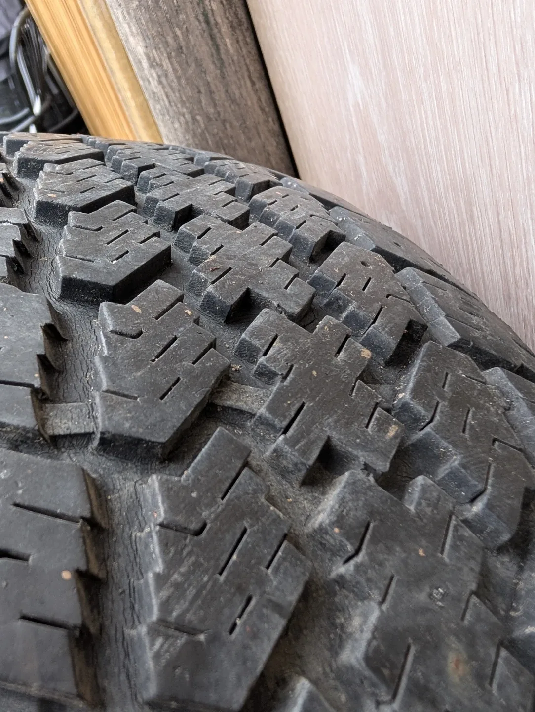 Mastercraft Glacier Grip 185/65R14 Tires image indicator(2)