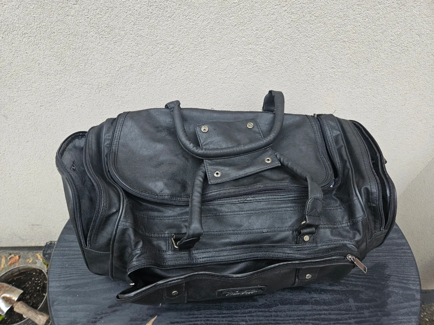 Concierge Black Duffle Bag image indicator(2)