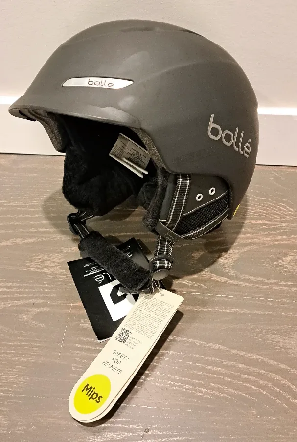 ⛷️ Bollé Ski Helmet | 🥽 Bollé Goggles image indicator(3)