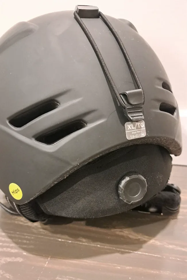 ⛷️ Bollé Ski Helmet | 🥽 Bollé Goggles image indicator(4)