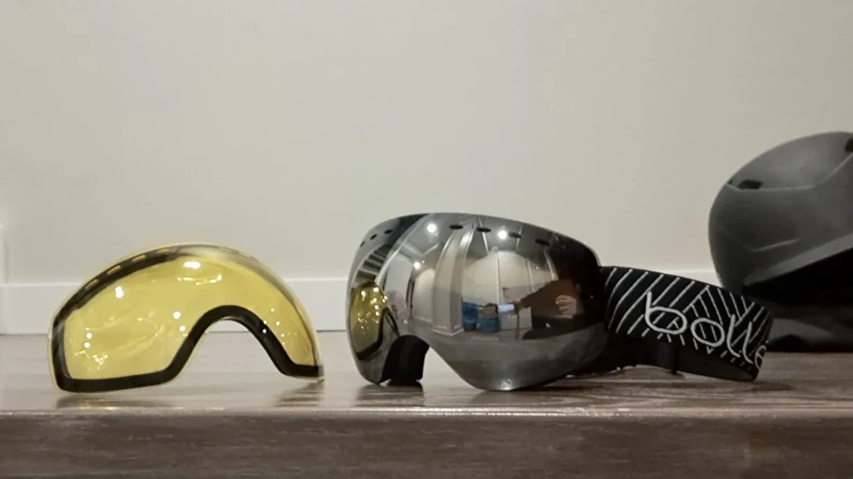 ⛷️ Bollé Ski Helmet | 🥽 Bollé Goggles image indicator(5)