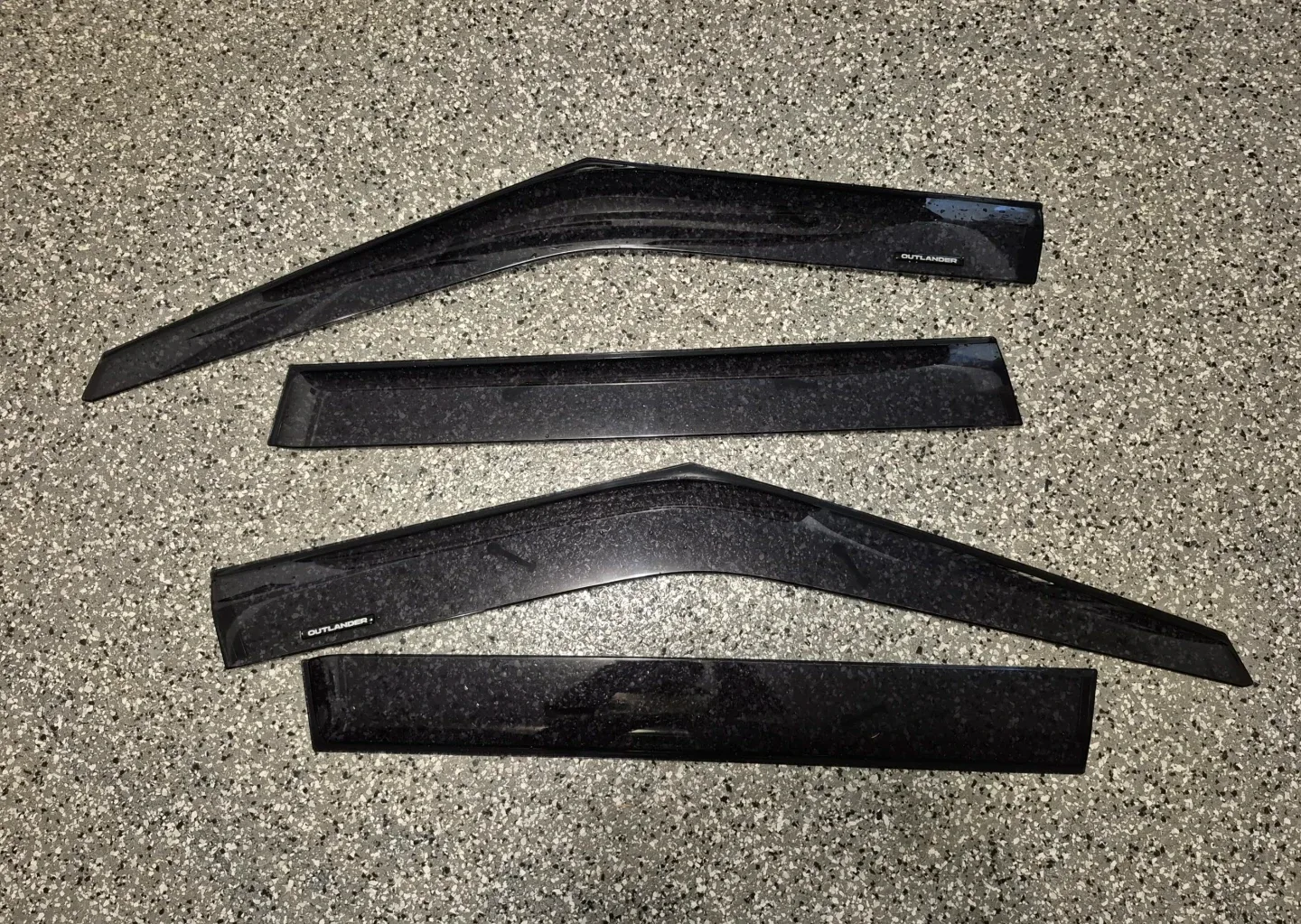 Mitsubishi Outlander Side Window Deflectors - Tinted image indicator(2)