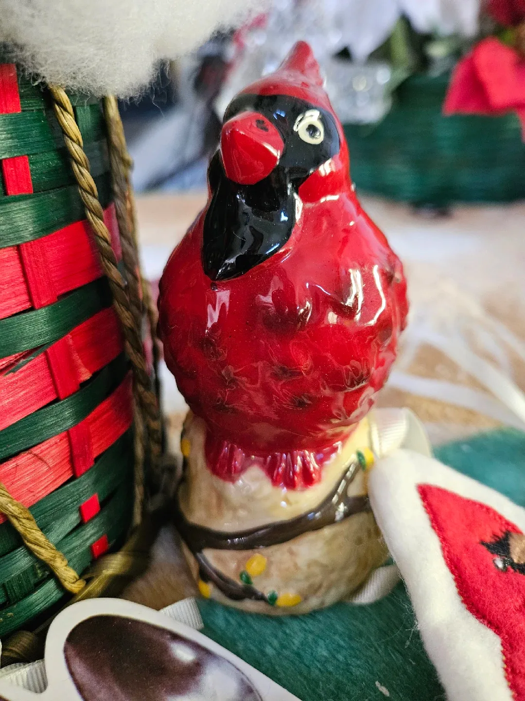 Christmas Cardinal Decor image indicator(4)