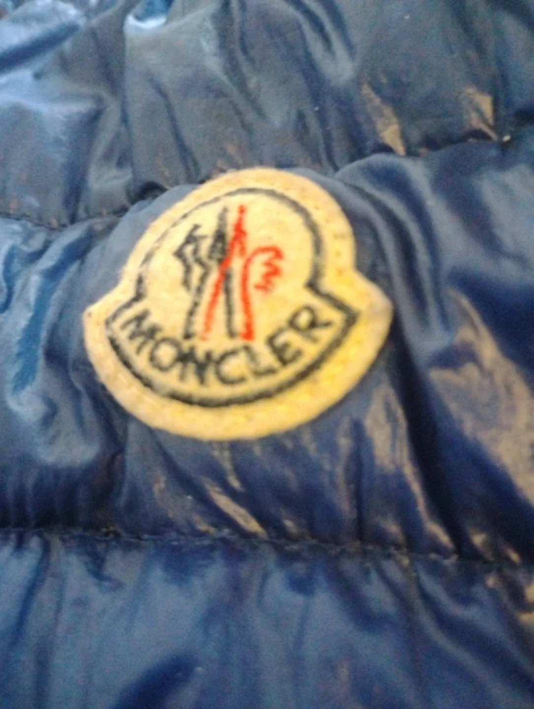 Moncler vest image indicator(4)