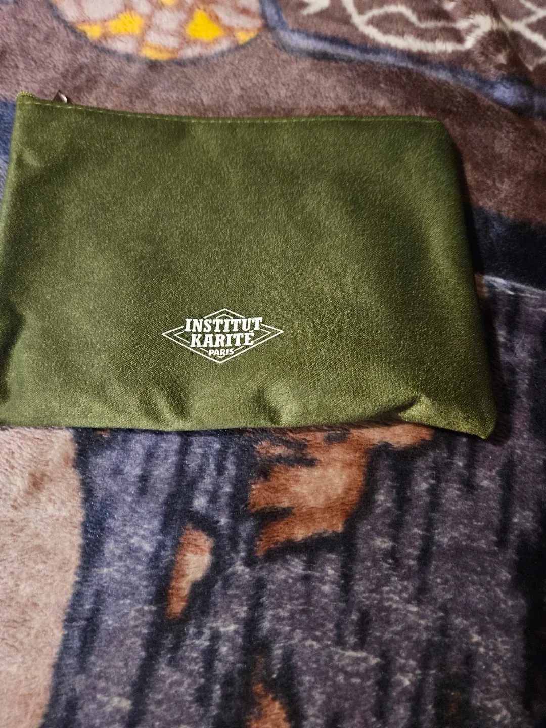 Institut Karite Paris Green Pouch