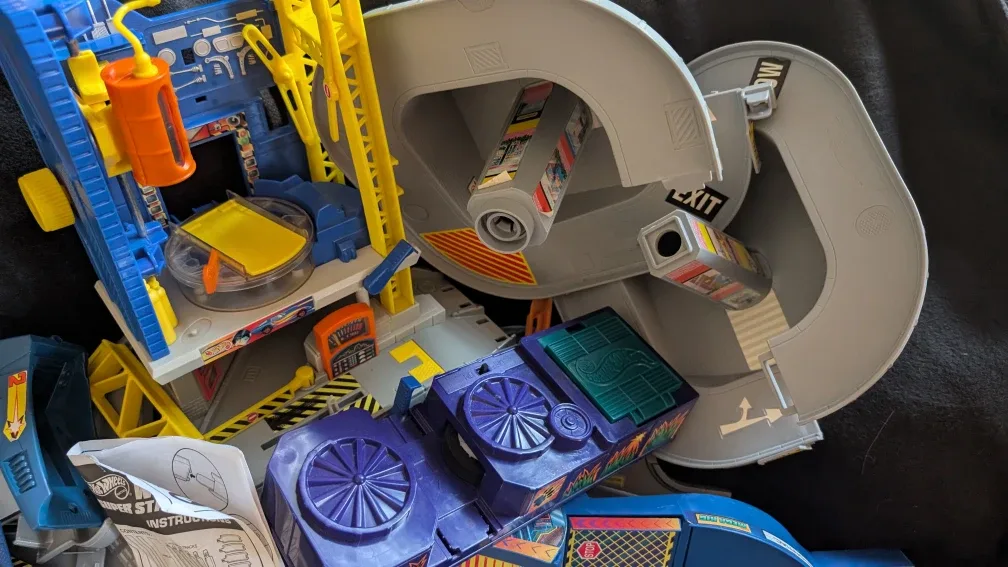 Hot Wheels Wildcat Super Starter Set image indicator(3)