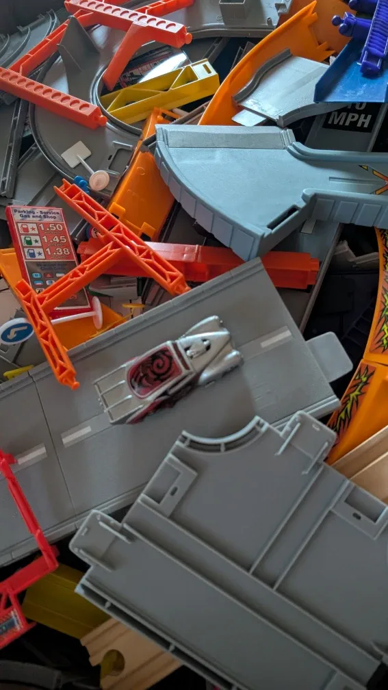 Hot Wheels Wildcat Super Starter Set image indicator(6)