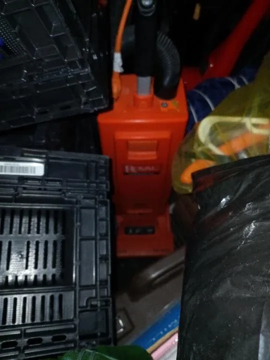 Royal RY6900 Vacuum Cleaner