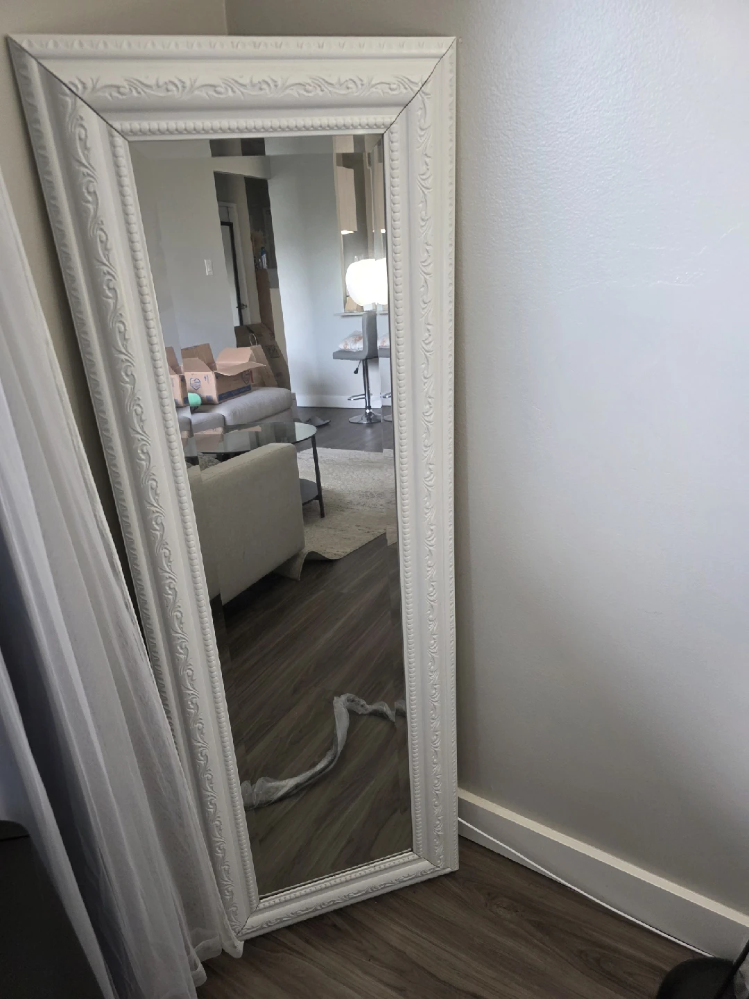 White Framed Mirror & Lamp - photo 2