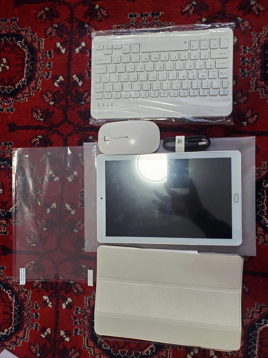 📱 Brand New 10.1-Inch Tablet Bundle – Never Used