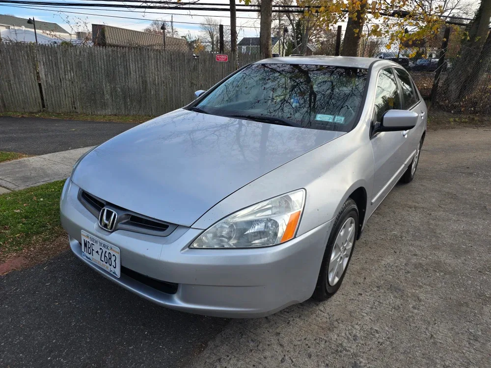 Silver Honda Accord Lx Sedan image indicator(5)