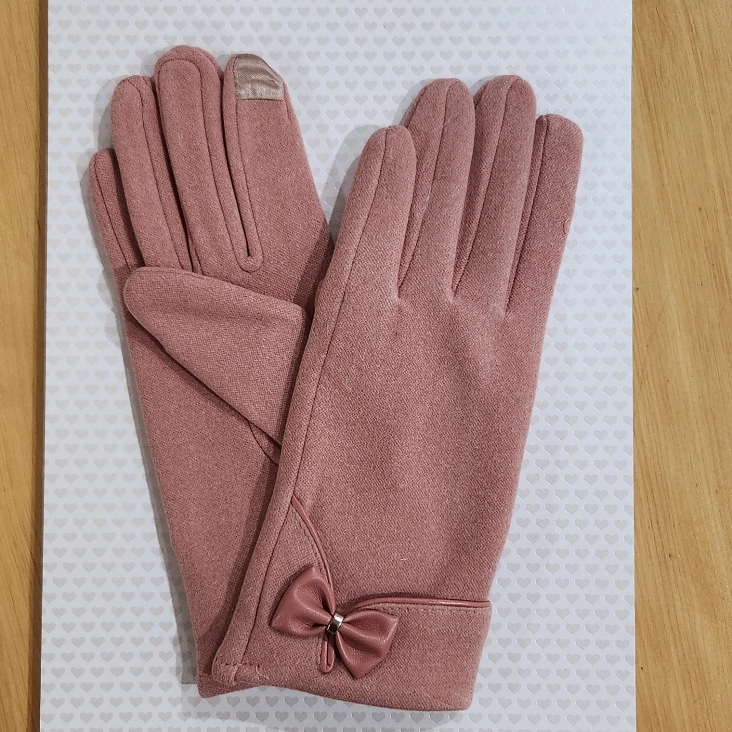 Pink Touchscreen Gloves with Bow Detail