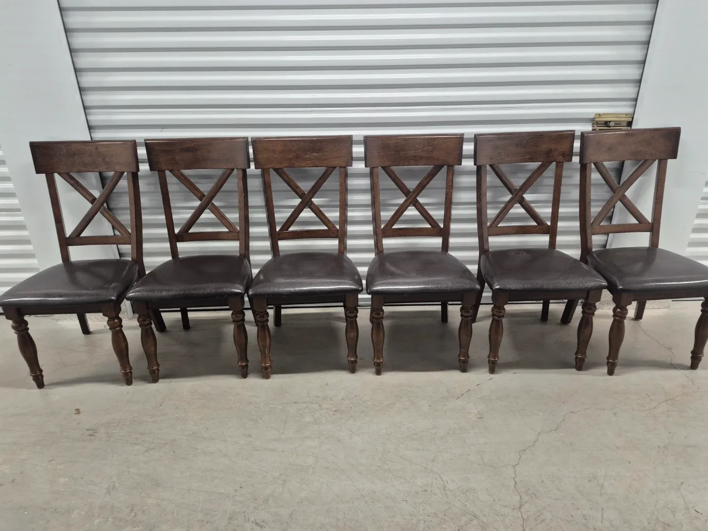 REAL MARBLE TABLE AND 6 TOP QUALITY CHAIRS image indicator(2)