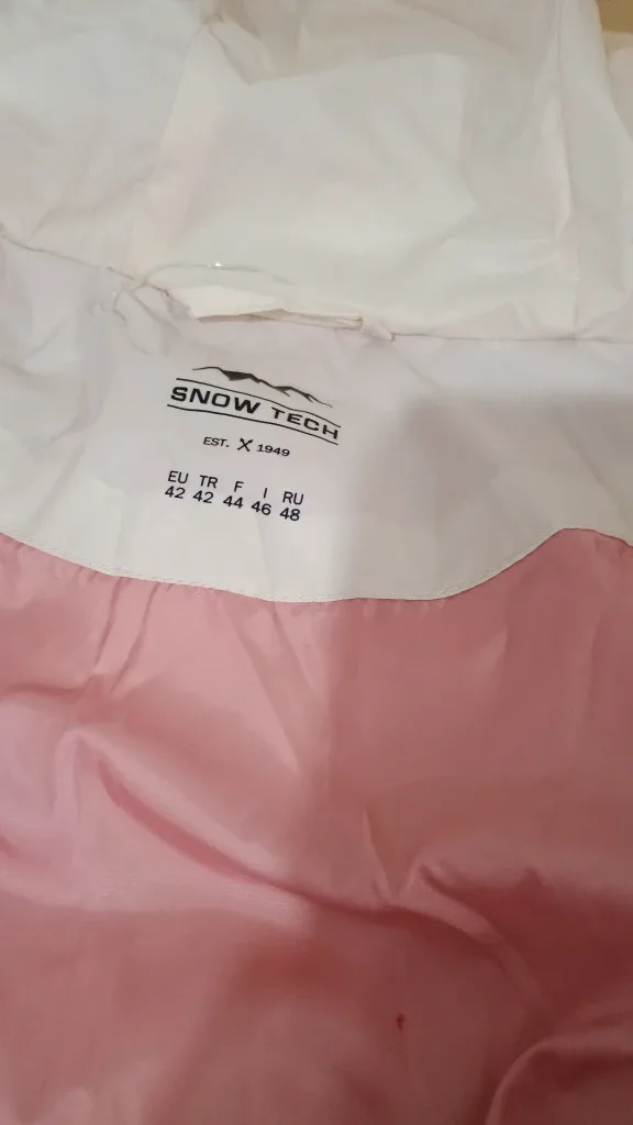 Winter jacket very warm and trendy in multiple colors image indicator(2)