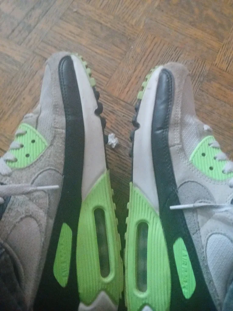 Nike Air Max 90 - Grey & Green image indicator(2)