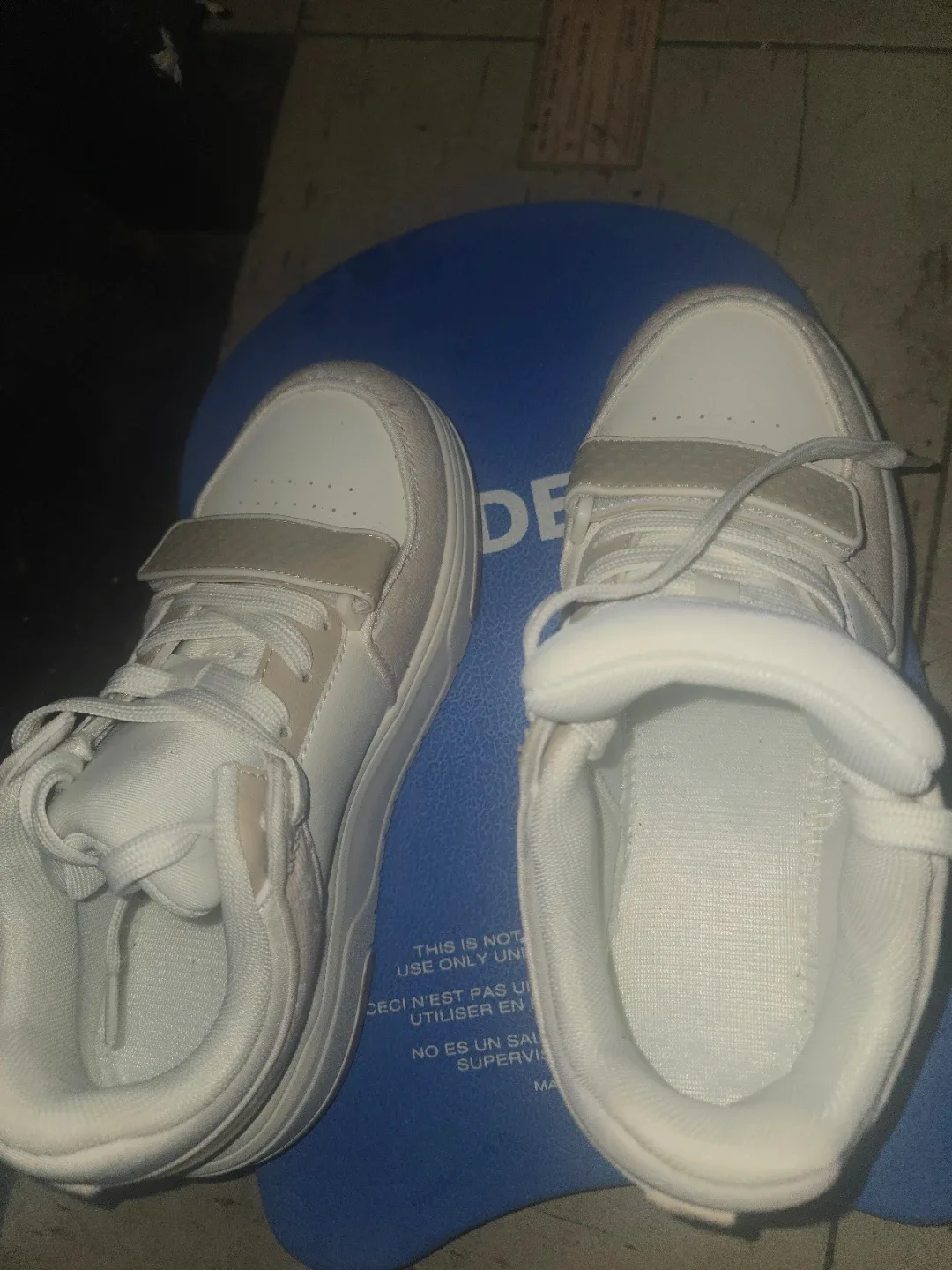 White Platform Sneakers image indicator(2)