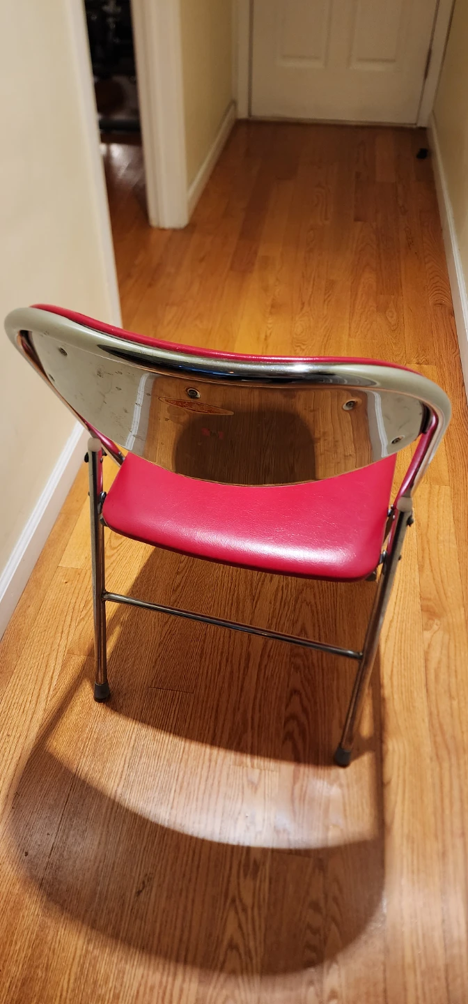 Red Folding Chair - photo 3