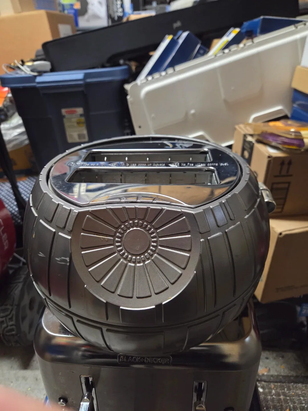 Pangea Brands Death Star Toaster TSTE-SRW-DST image indicator(2)