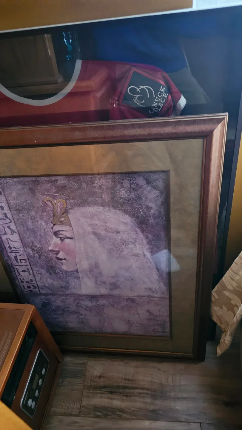 Framed Egyptian Art of Nefertiti image indicator(2)