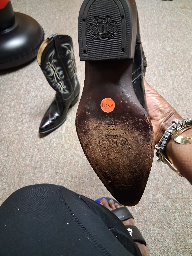 Black Cowboy Boots image indicator(3)