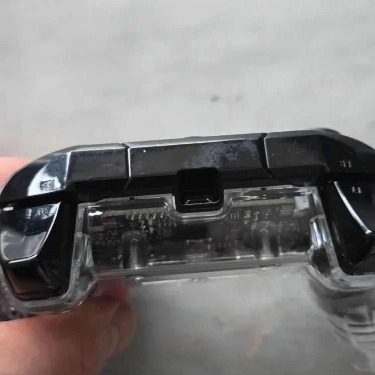 x2 Wired Controllers for Xbox One image indicator(4)