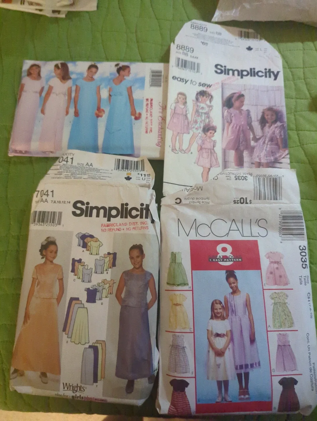 Variety of Sewing Patterns: Simplicity, McCall's, Kwik Sew 🥕 image indicator(5)