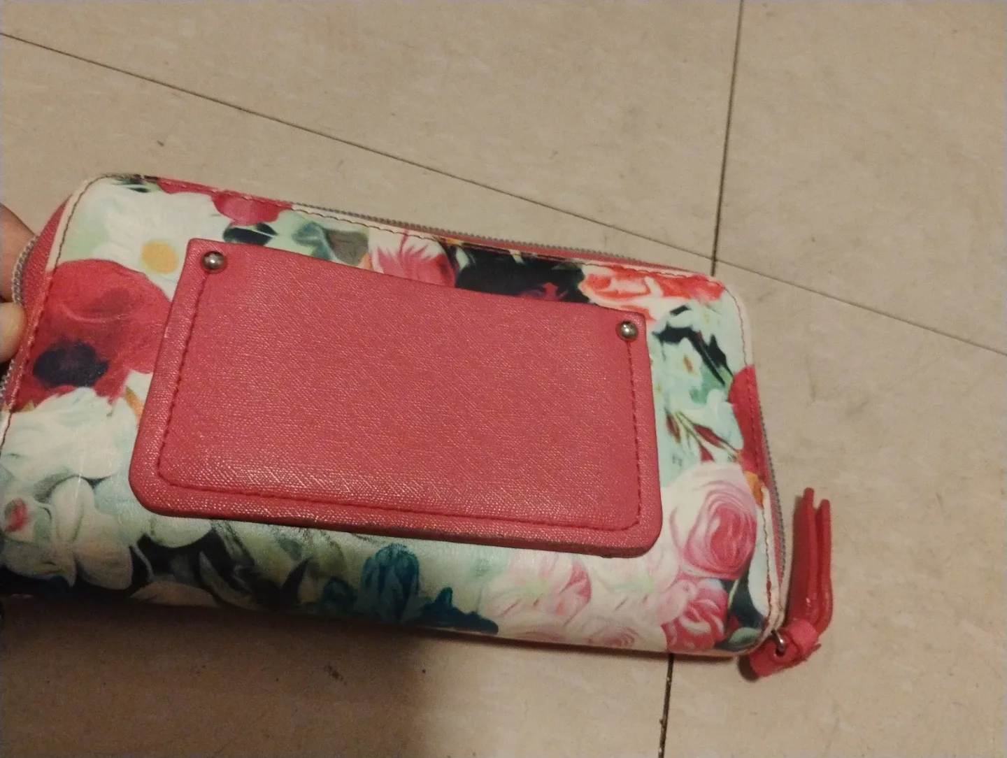 Floral Wallet image indicator(2)