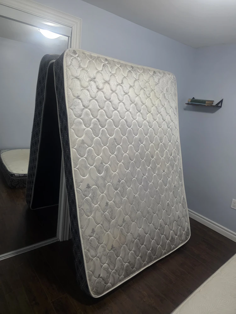 Mattress queen size