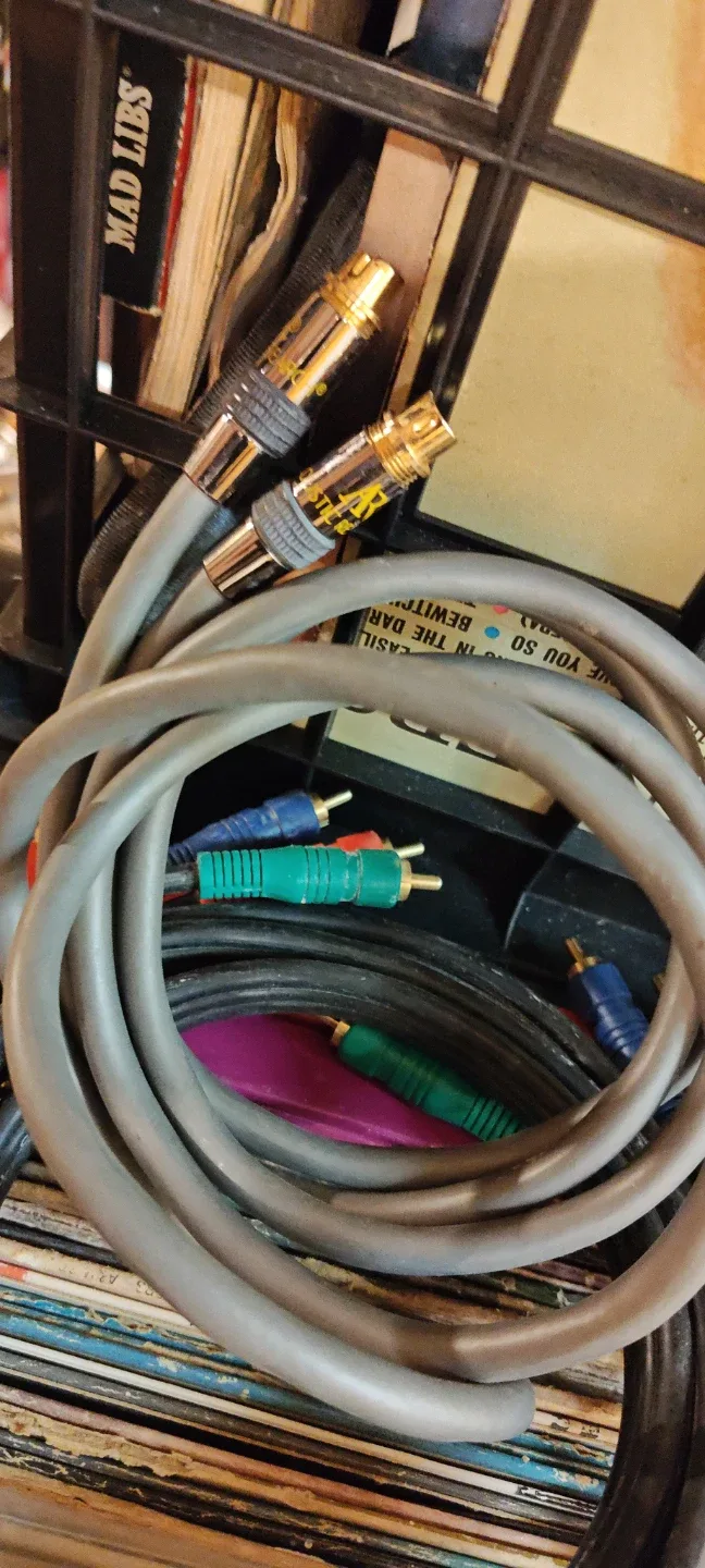 76" Acoustic Research Pro Series image indicator(2)