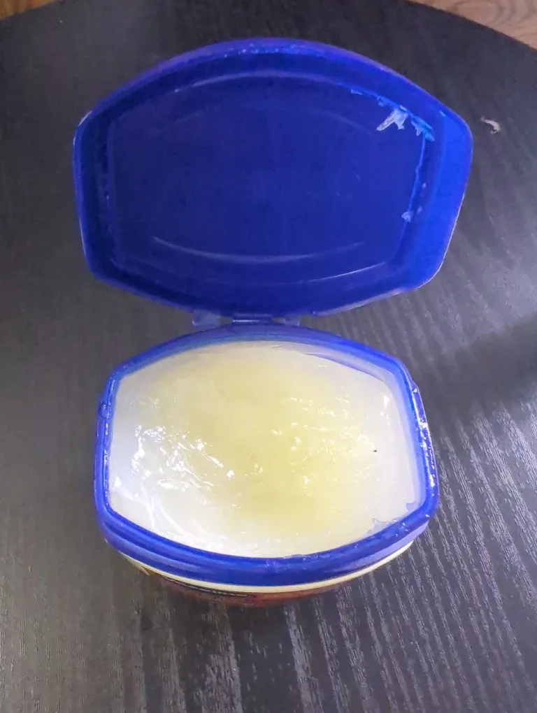 Vaseline Cocoa Butter Healing Jelly #free image indicator(2)