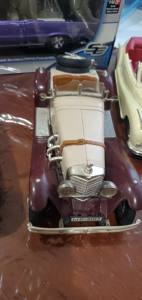 Diecast cars 1/18, 1/24 image indicator(3)