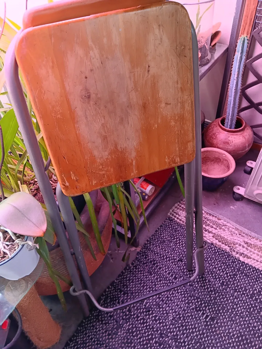 Wooden Stool with Metal Frame image indicator(3)