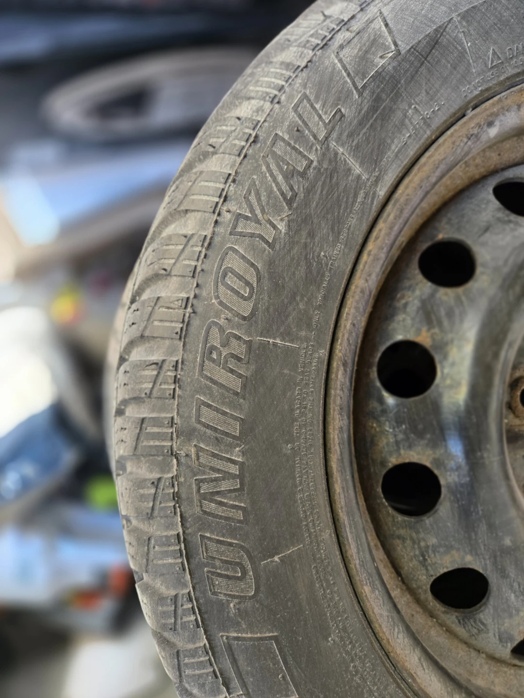 Uniroyal Ice & Snow 215/60R16 95T Winter Tires - photo 5