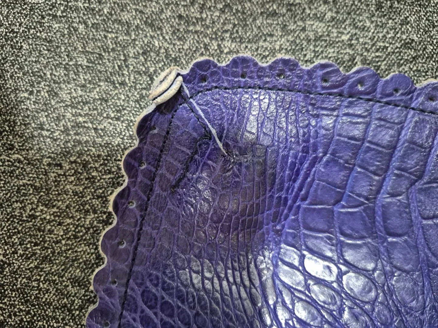 Furla Leather Long Wallet with Zipper image indicator(3)