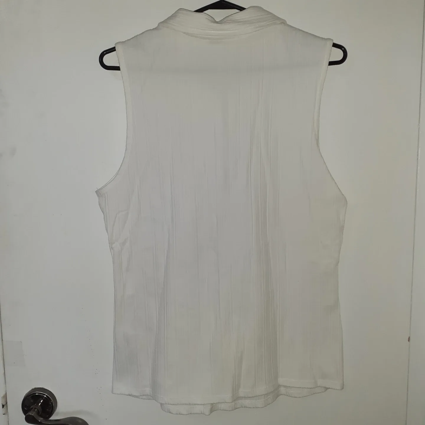 SUZY White Sleeveless Polo Shirt image indicator(4)