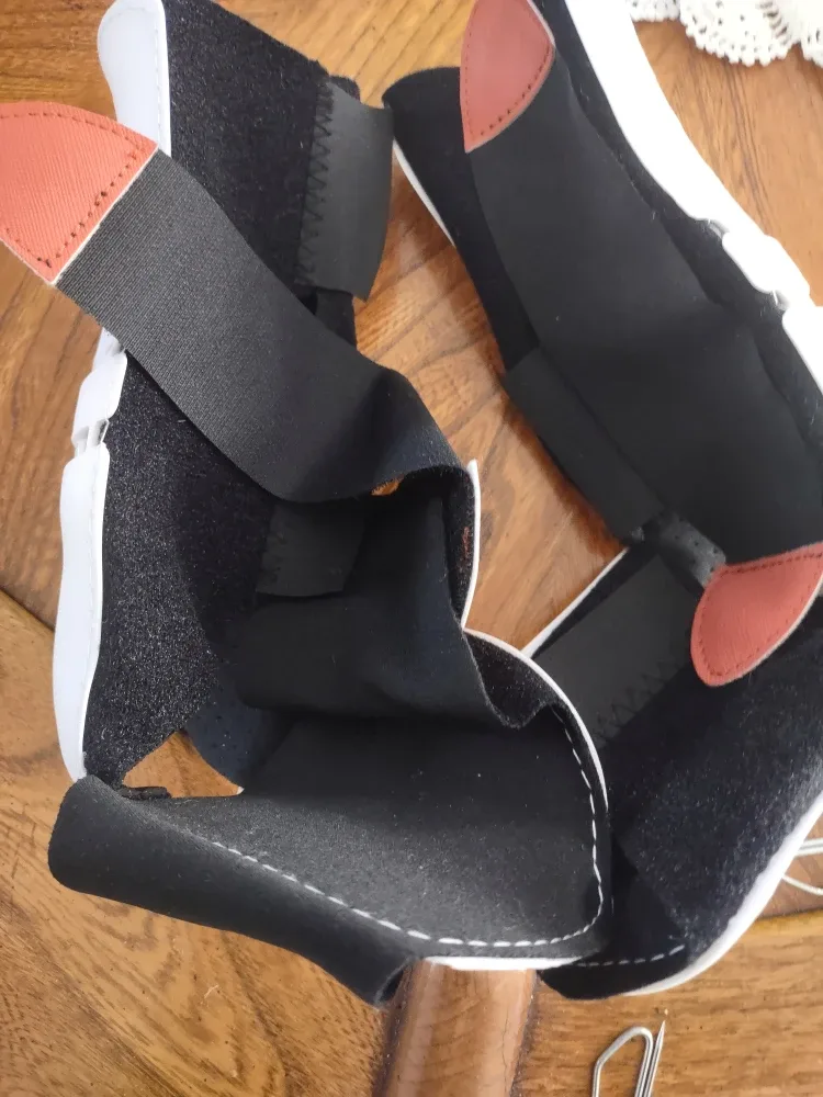 Ankle support brace