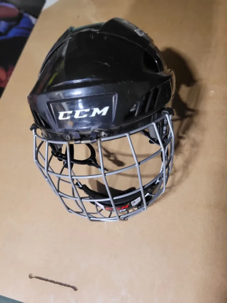 CCM Hockey Youth Helmet