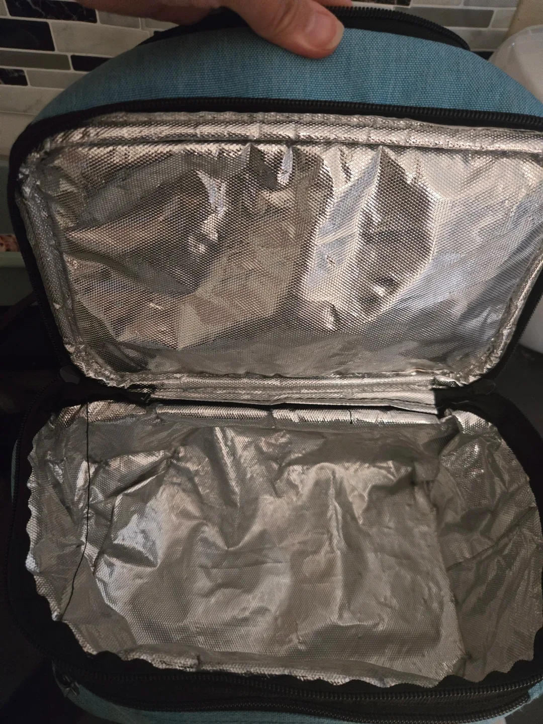 FREE - Insulated Lunch Bag image indicator(3)